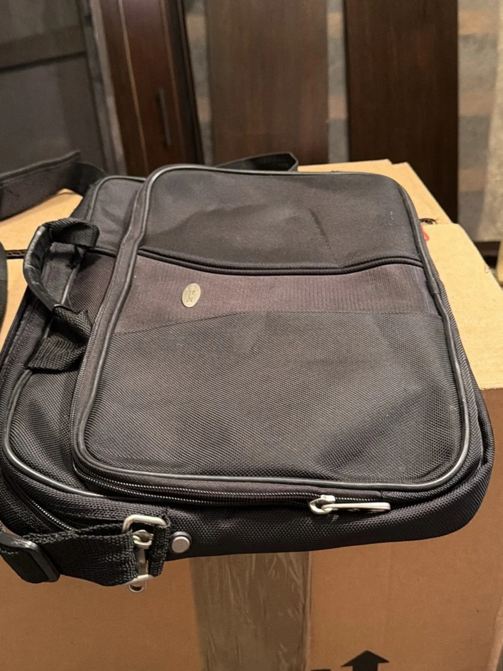 Samsonite Black Laptop Briefcase with Shoulder Strap